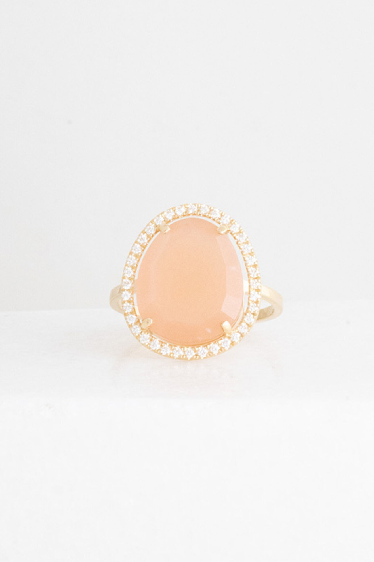 Elisa lee limited Exclusieve roze maansteen met organische halo ring 1