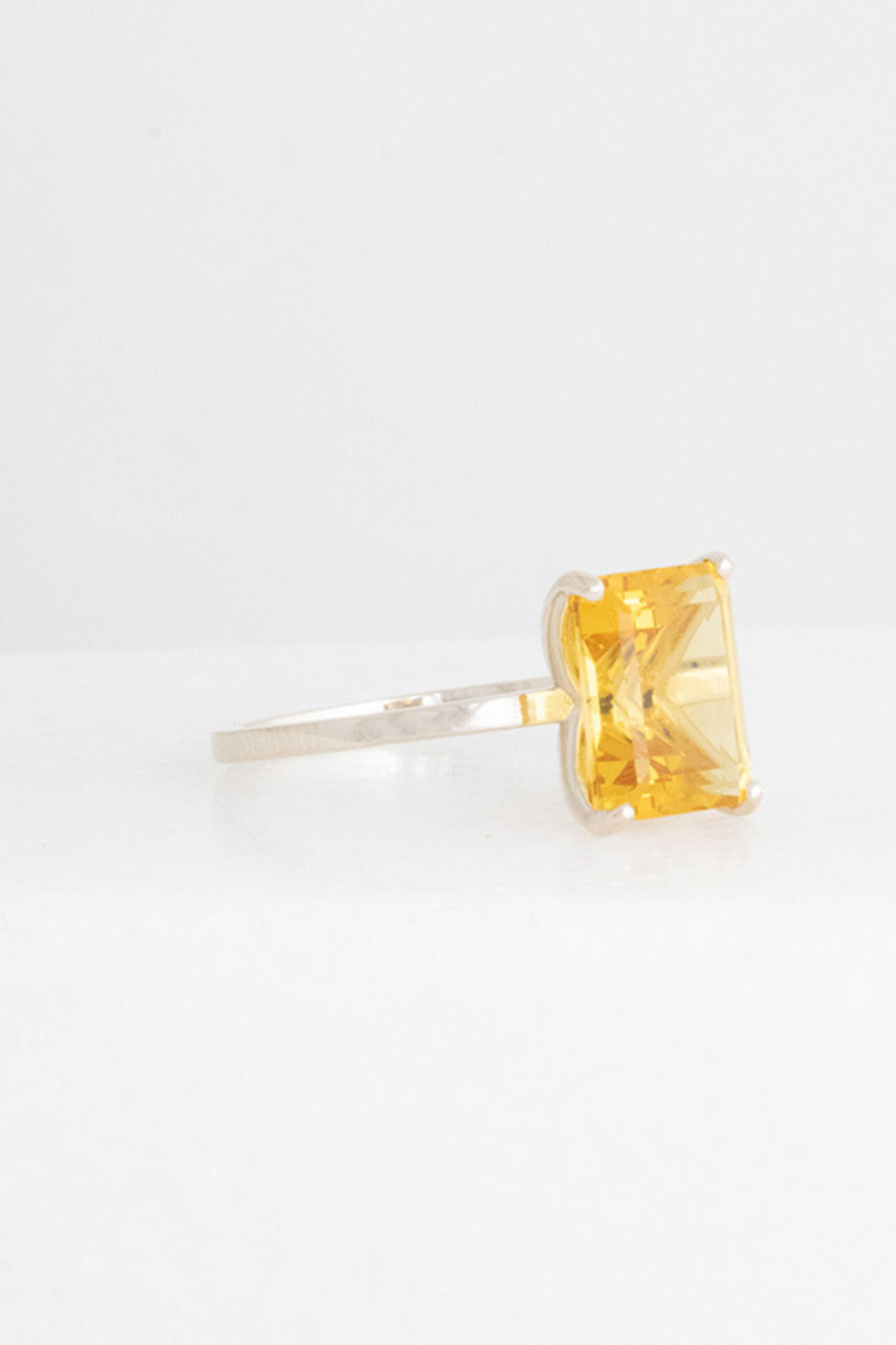 Elisa lee limited Exclusieve emerald cut citrien ring 1