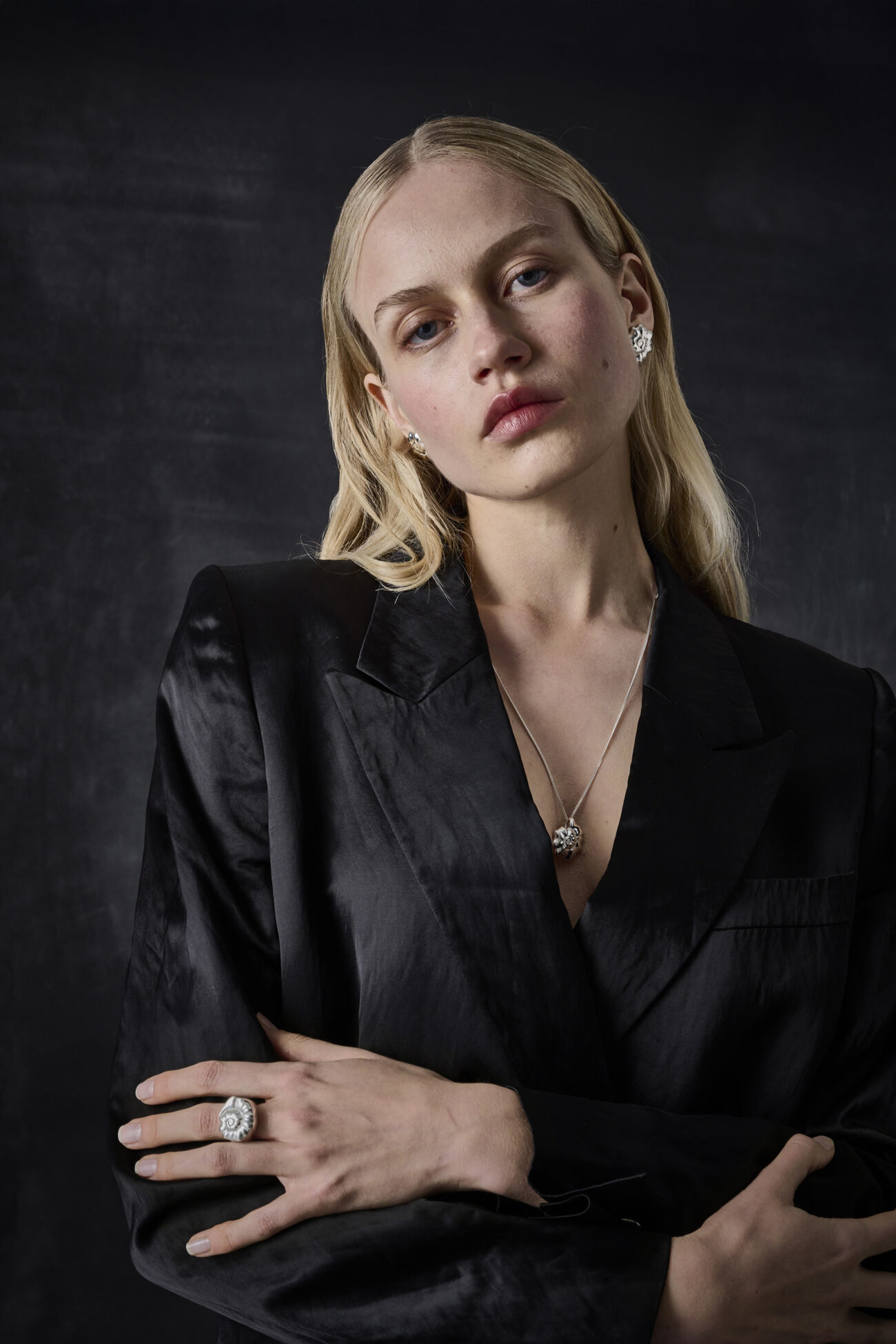 Elisa lee x tom eerebout abalone shell ring 1