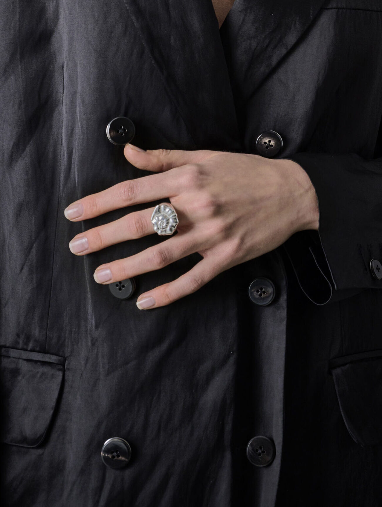 Elisa lee x tom eerebout abalone shell ring 7