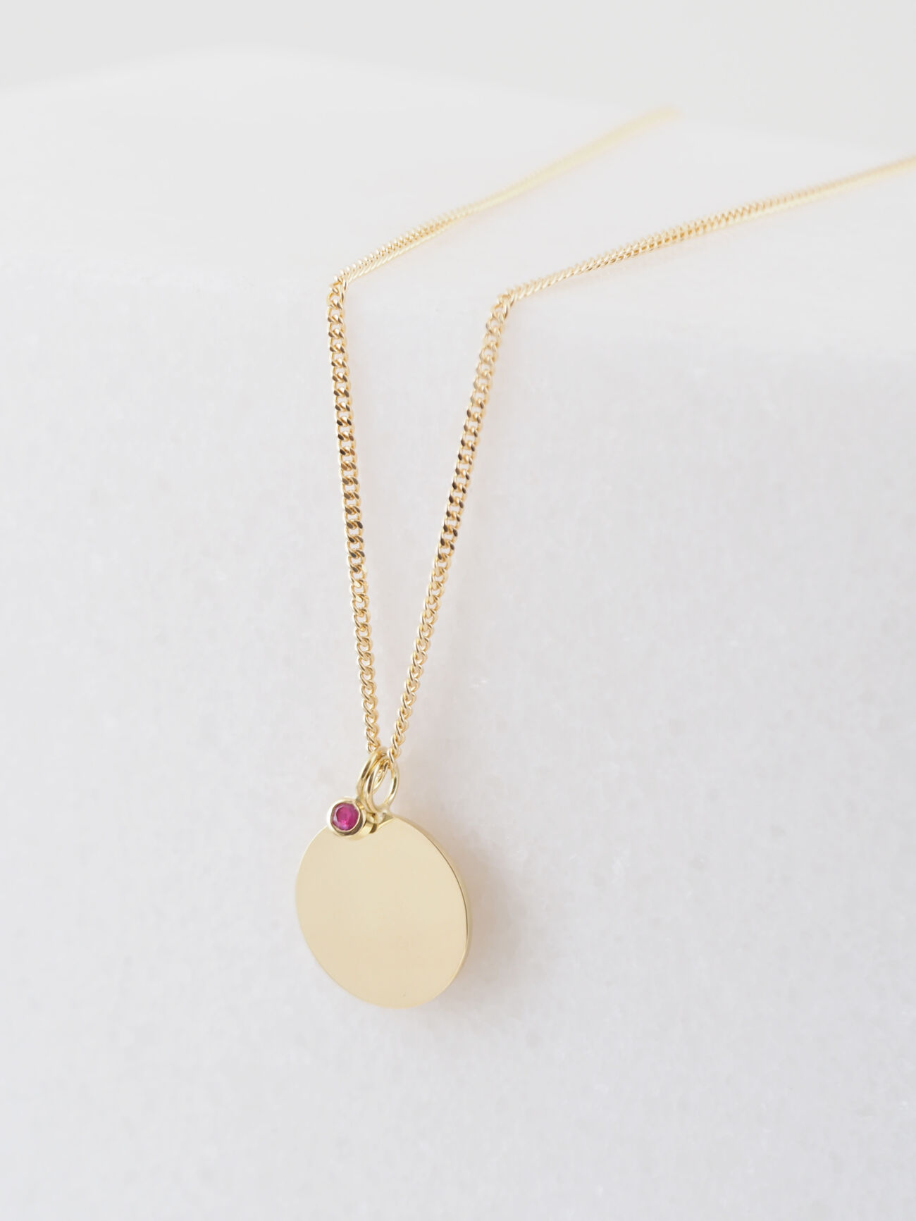 Elisalee birthstone nest robijn