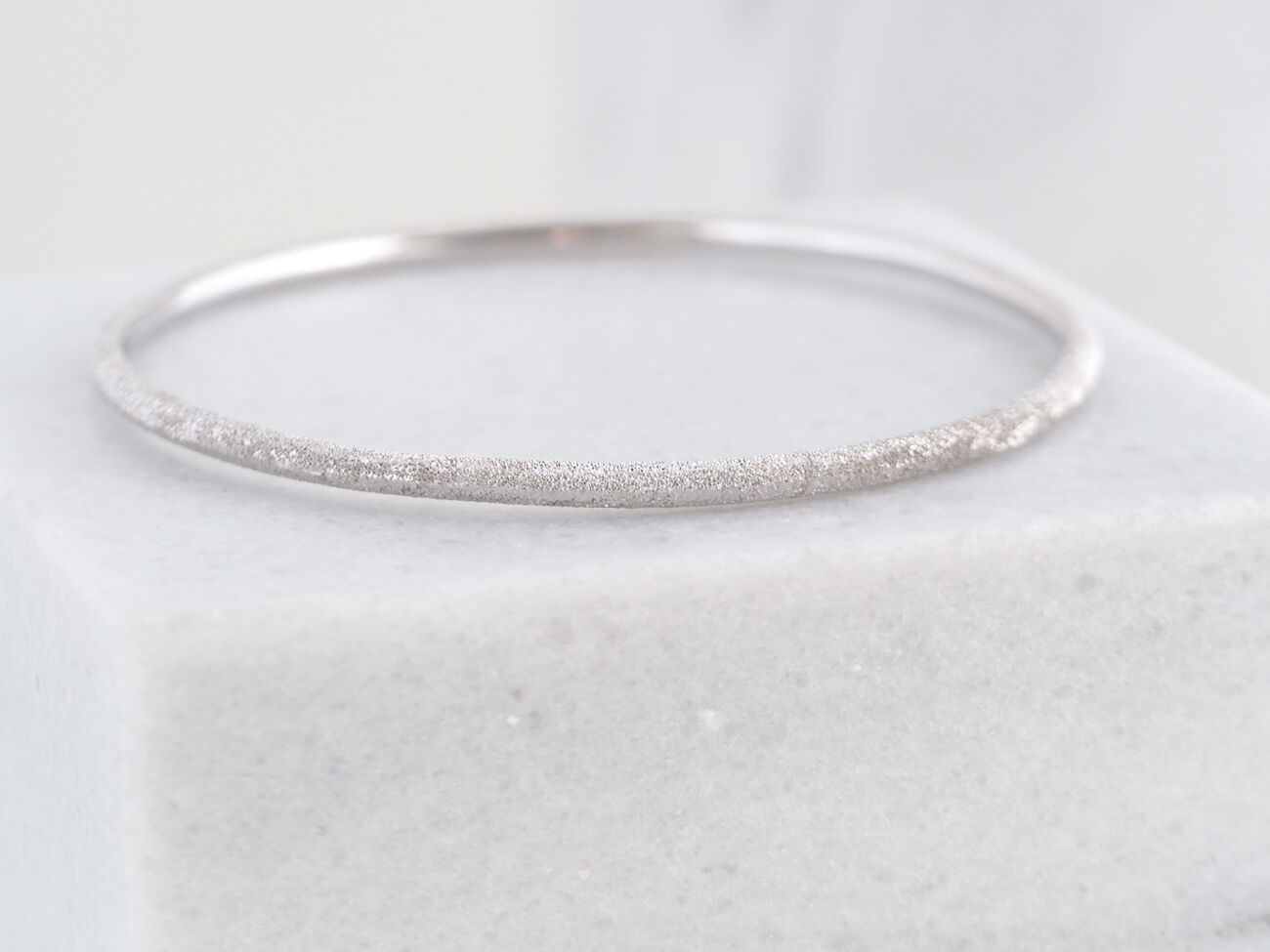 Round bracelet diamanté