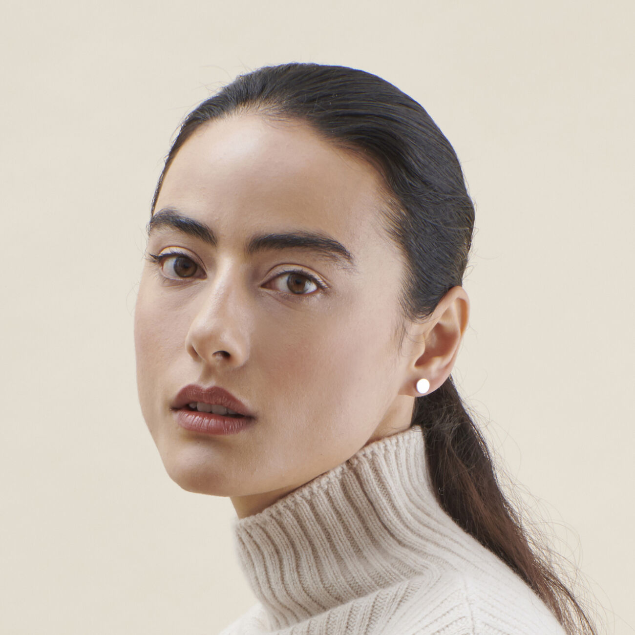 elisa lee button moments earrings
