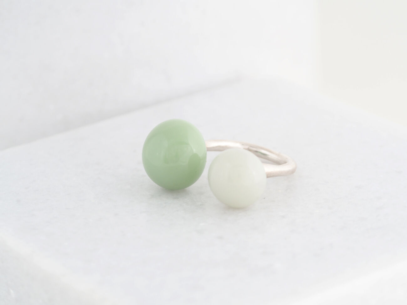 Chewing gum ring