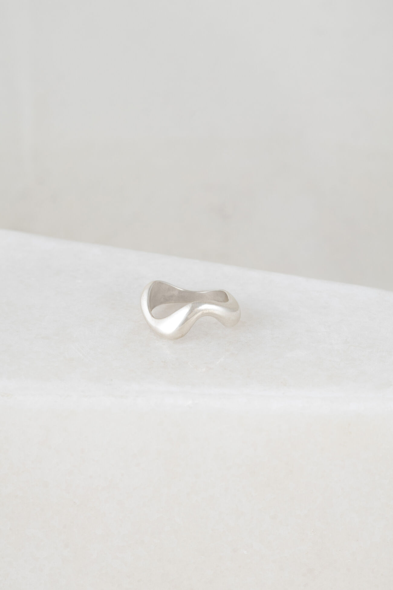 Elisa lee fluid flux ring S AG 9
