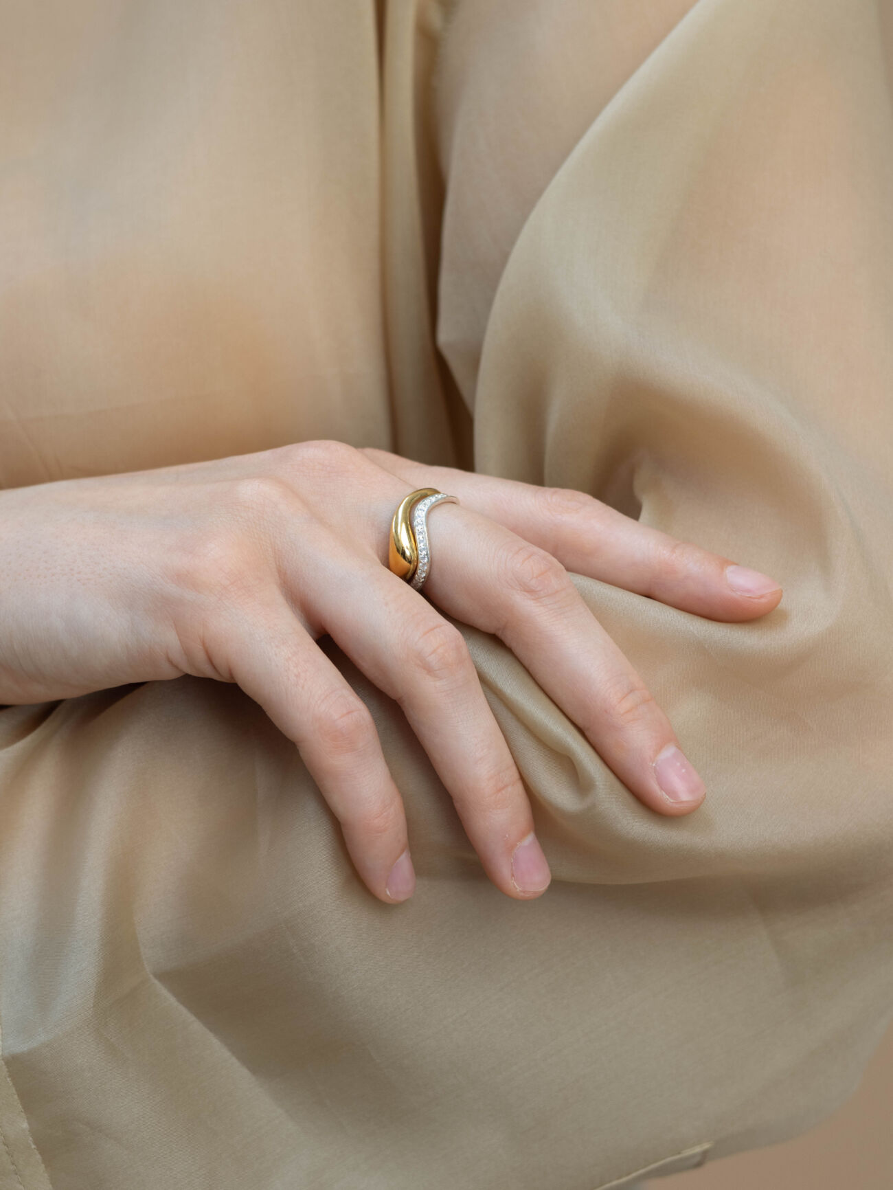 Elisa lee lux fluid double set milkyway flux rail medium and medium flux ring