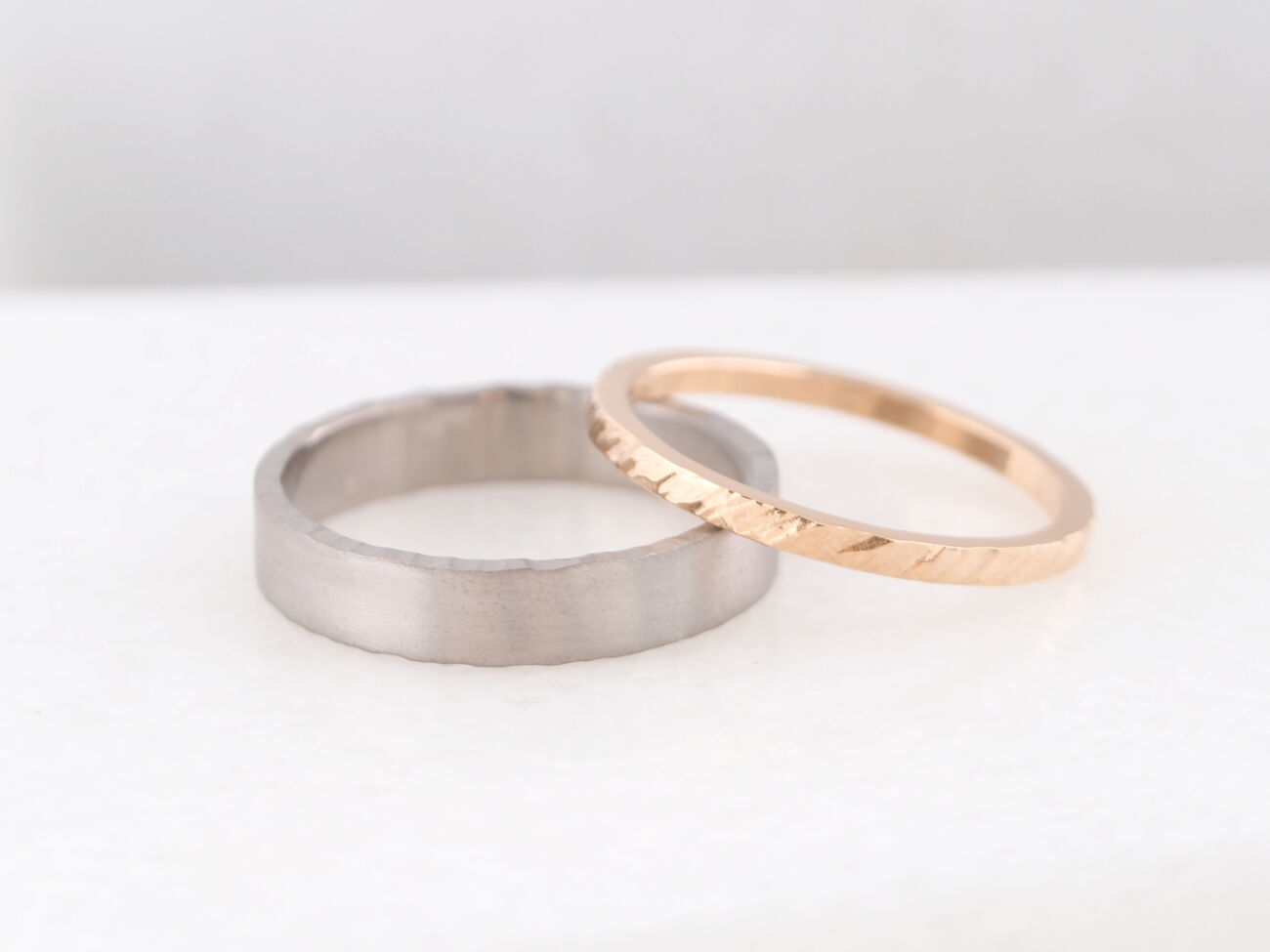elisa lee trouwringen 18k wit roze goud zebraslag
