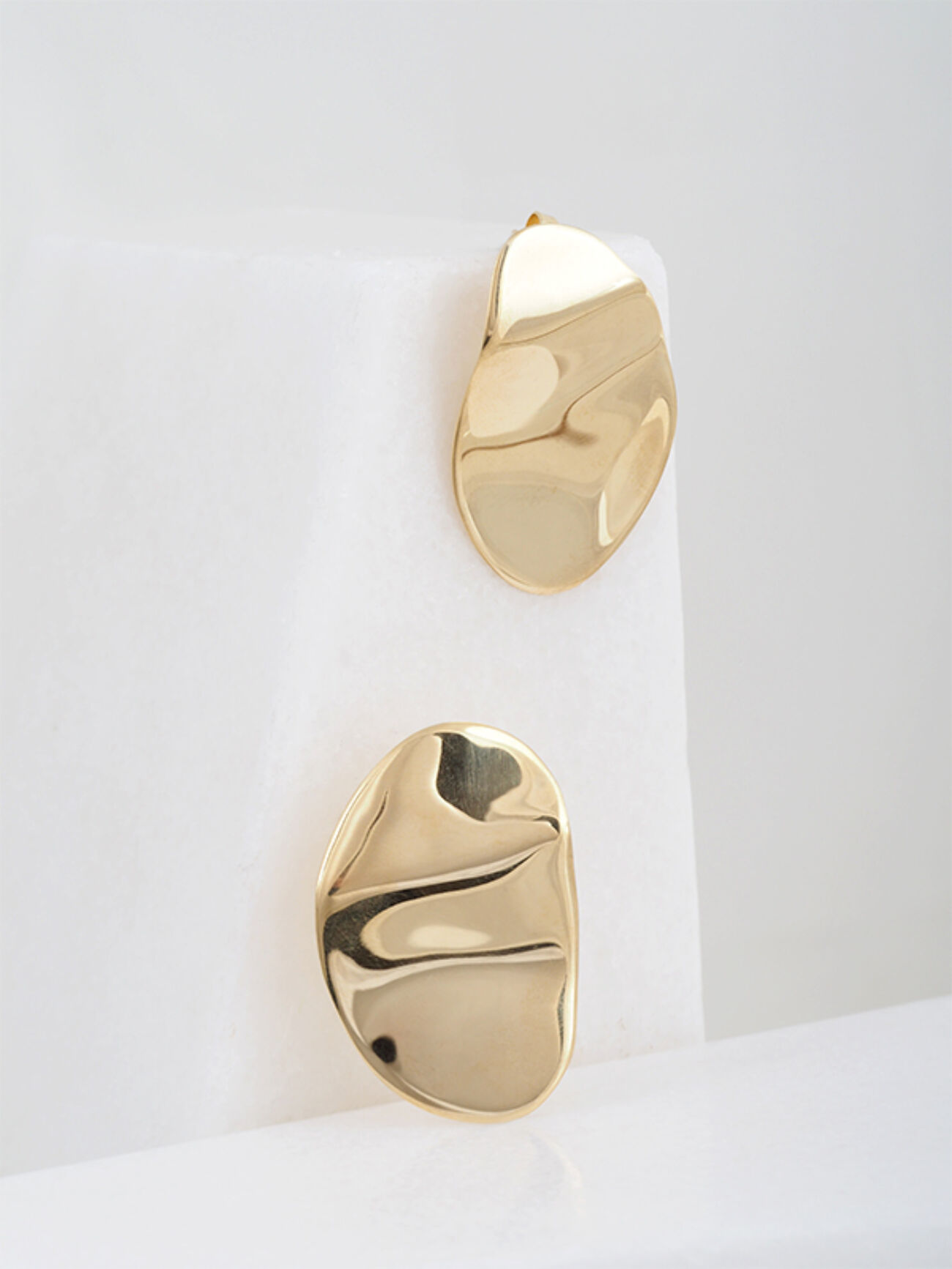 Elisalee liquid small 18 Kgeel earringsweb