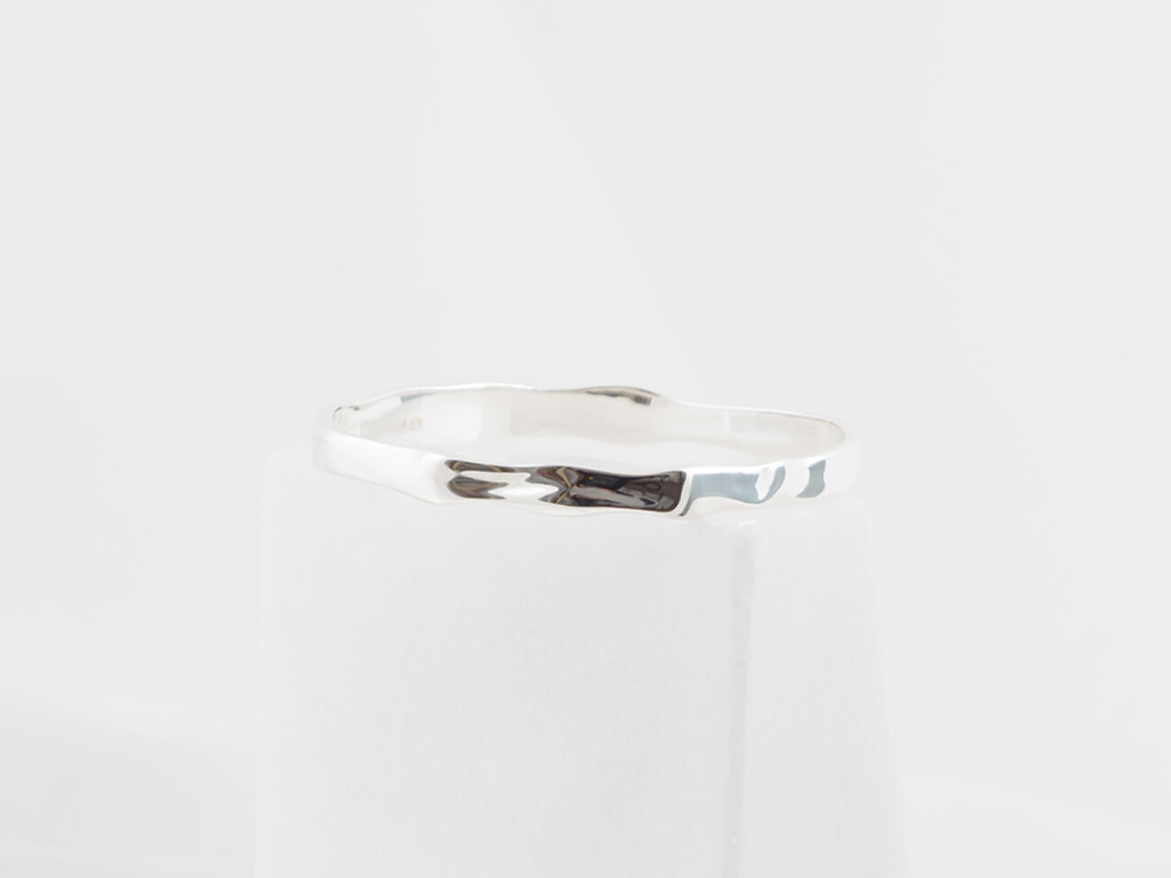 ELISA LEE AQUA FLAT LARGE ARMBAND ZILVER