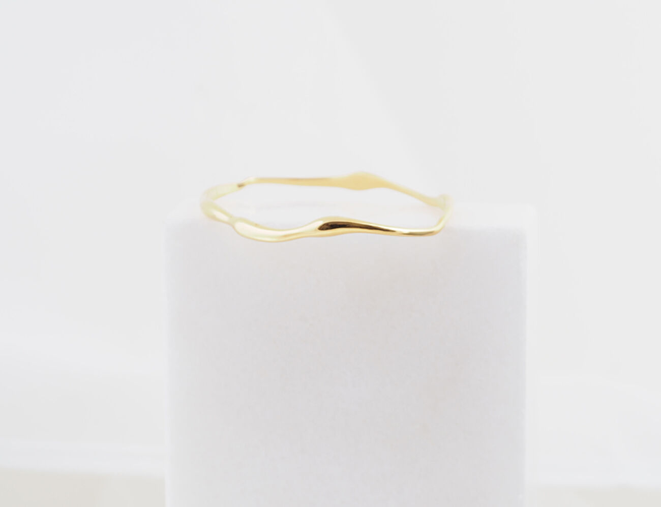 ELISA LEE AQUA SMALL ARMBAND GEEL VERGULD
