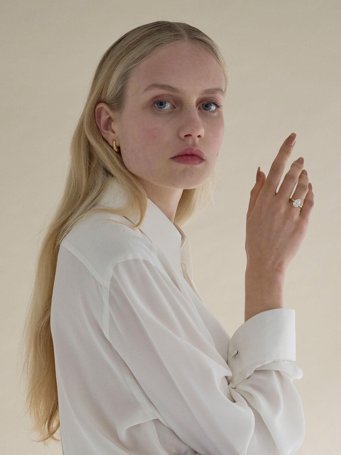 Elisa lee ring pear lux ring