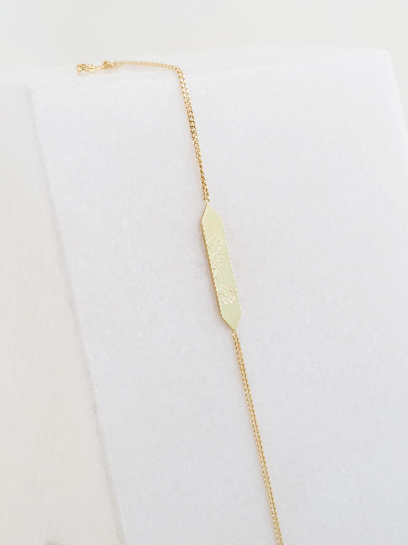 Elisa lee shelter armband 18K geel goud