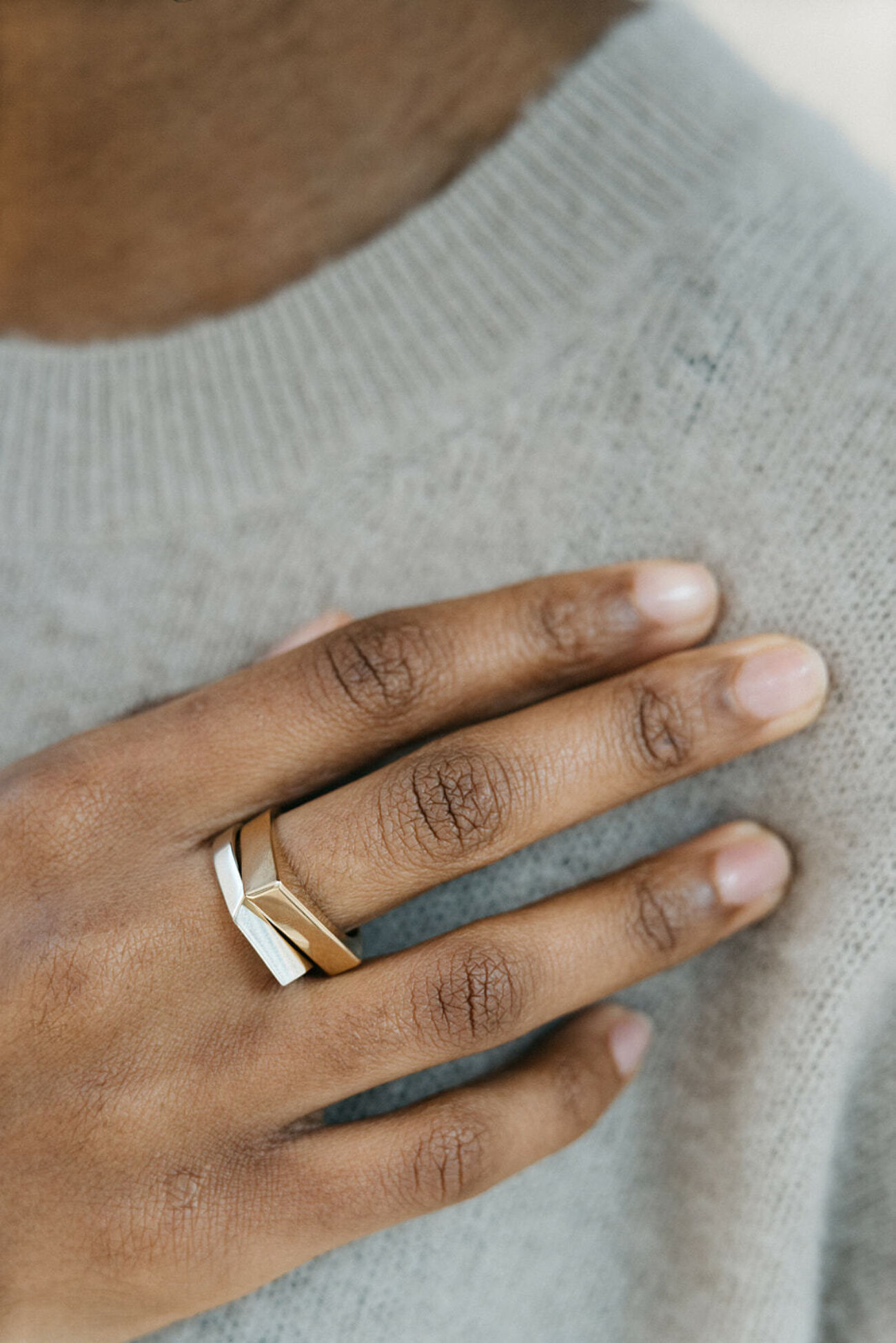 elisa lee shifted S1 S6 combi signet rings 18K rosegold whitegold