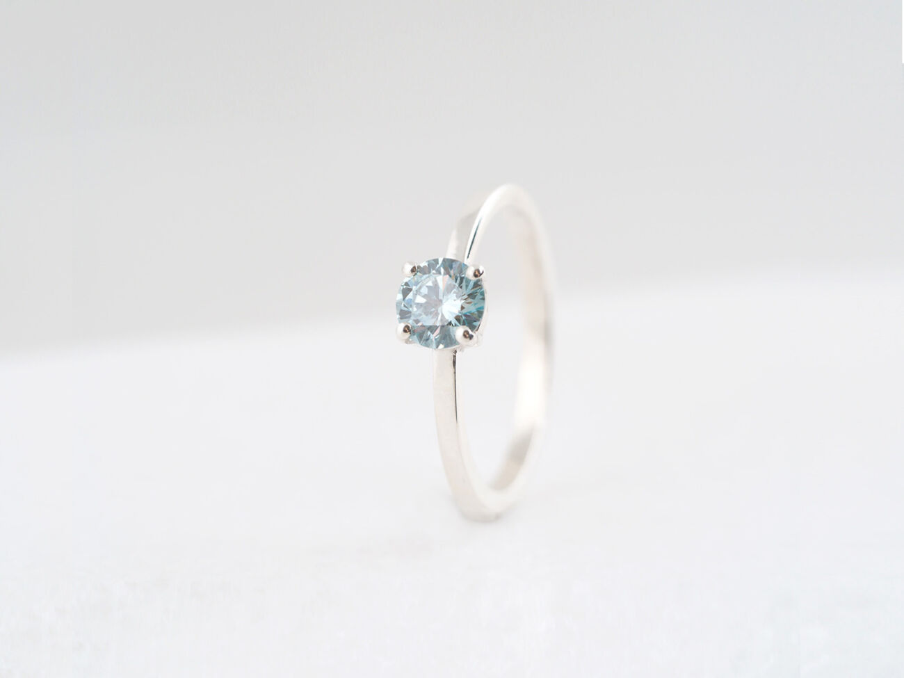 Sol lux slim magnus ice blue web