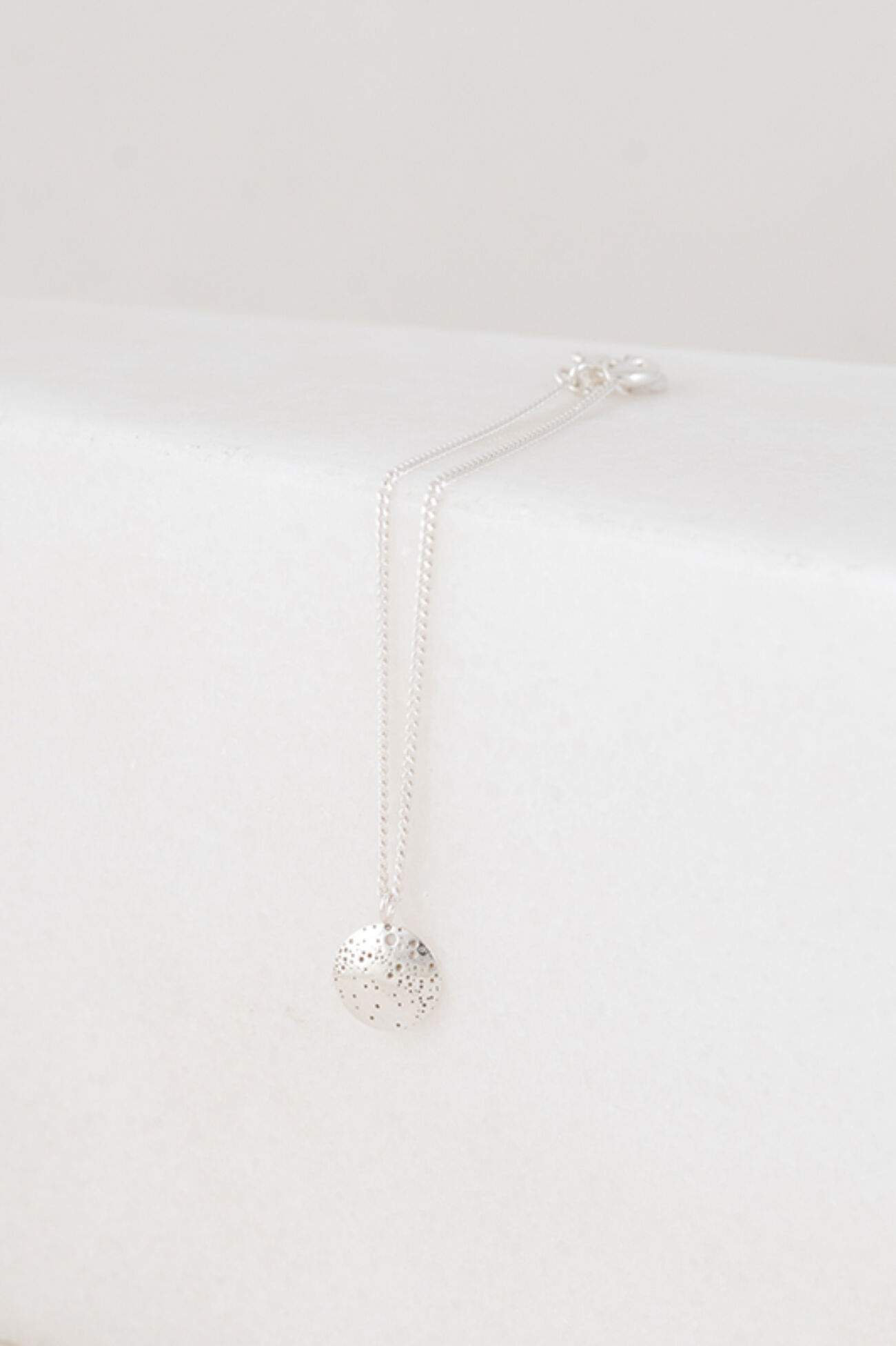 Elisalee the moon mini armband 3