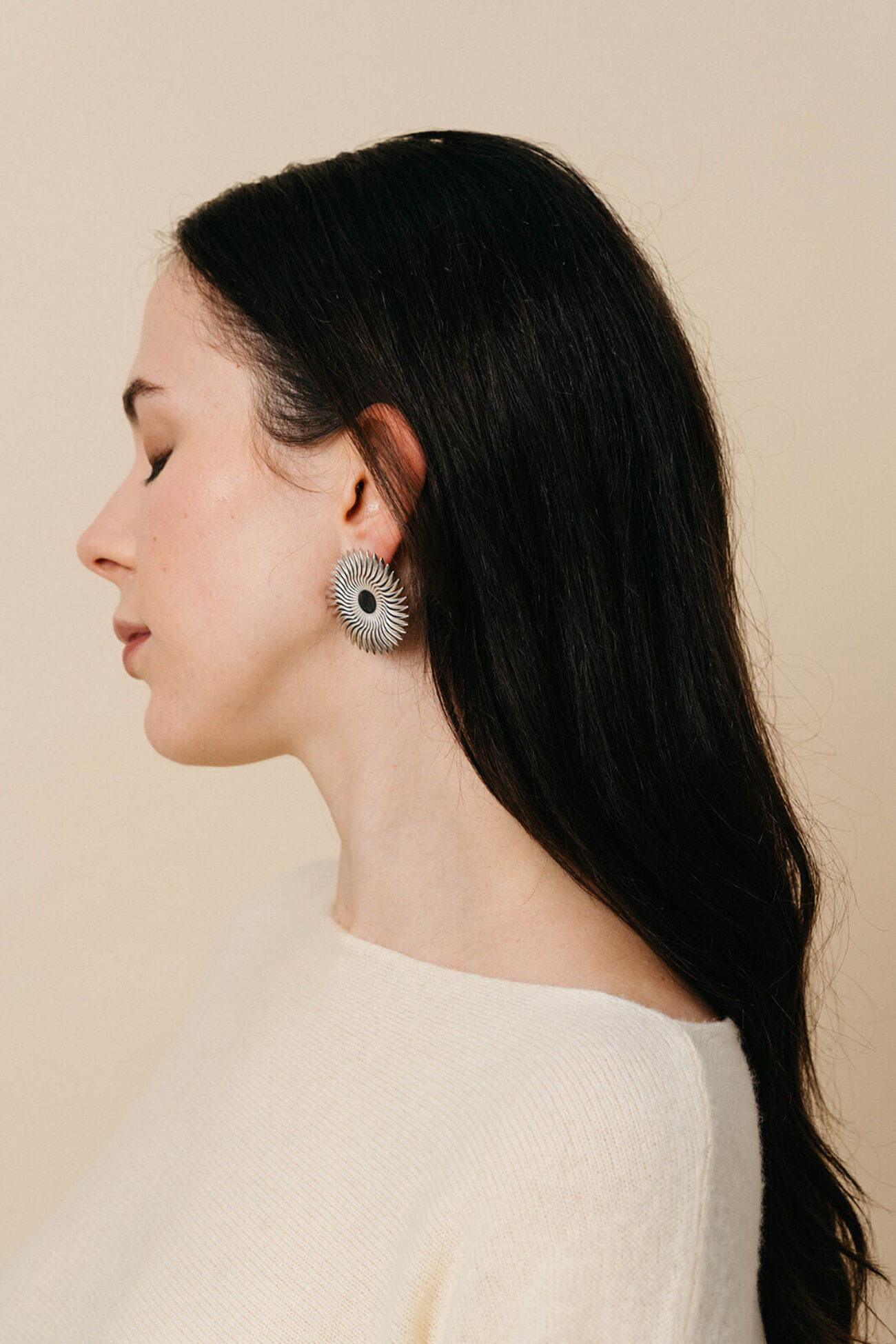 Elisa lee The sun XL earrings 17