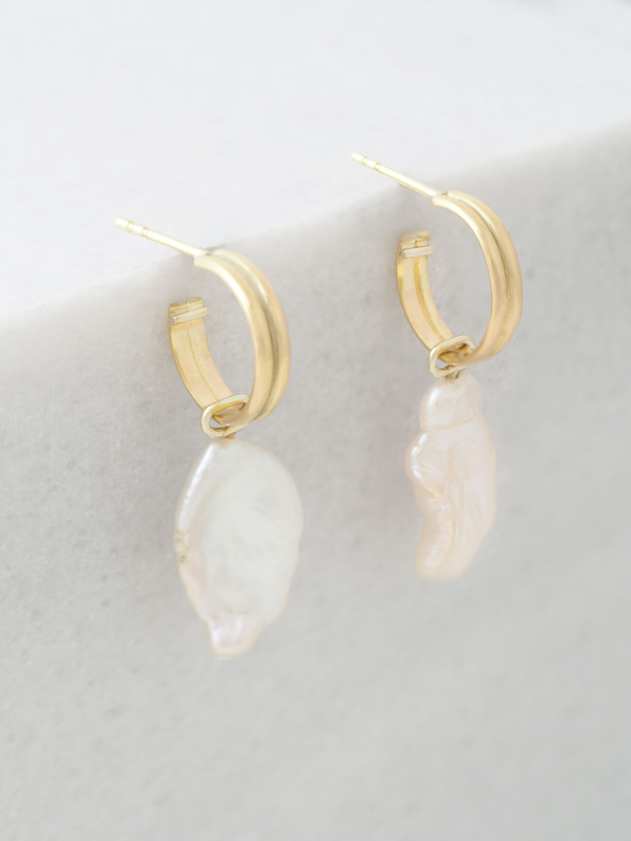 Wave two earrings 1
